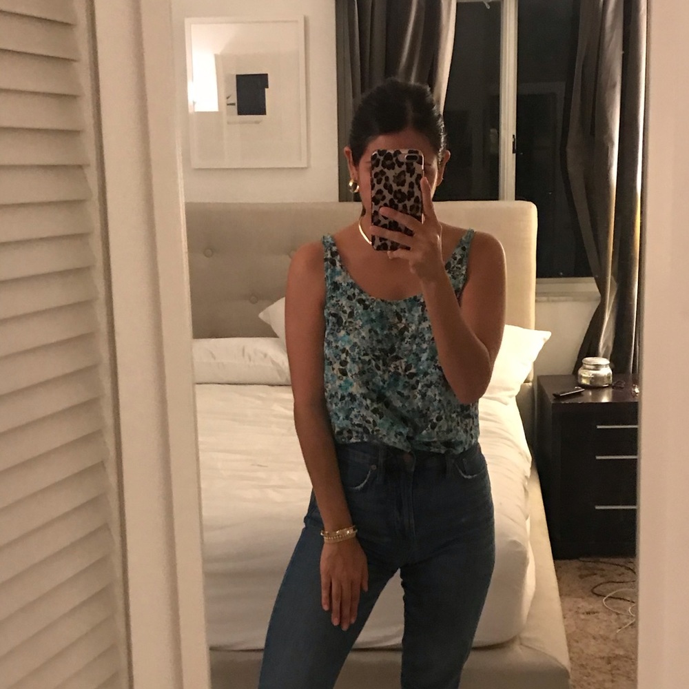 Floral top size medium